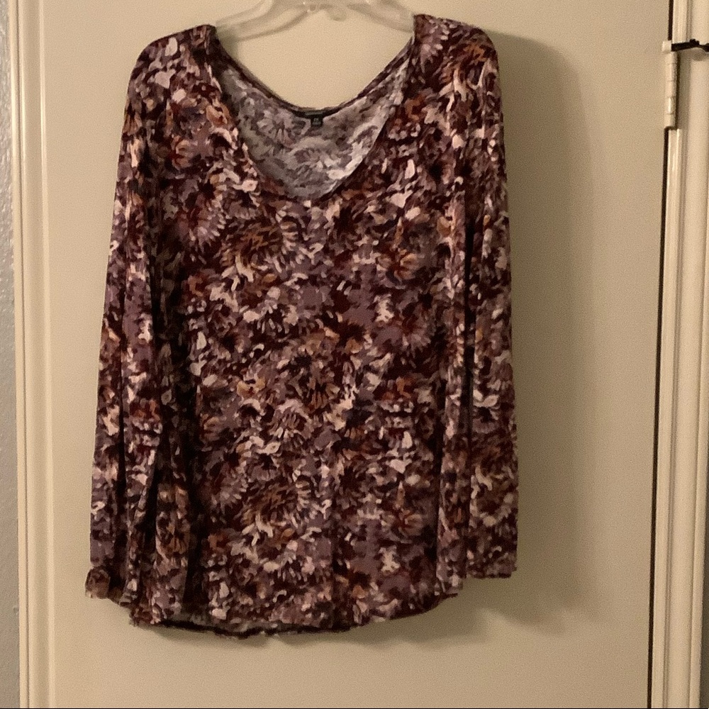 Long sleeve multi colored v neck T shirt